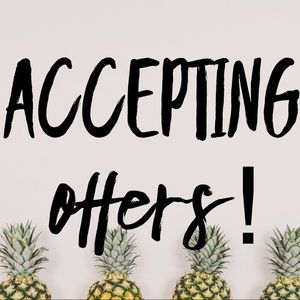 Feel free to make offers❤️🧡💛💚💙